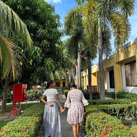 Palm Malinamoc Hotel Dili Kültér fotó