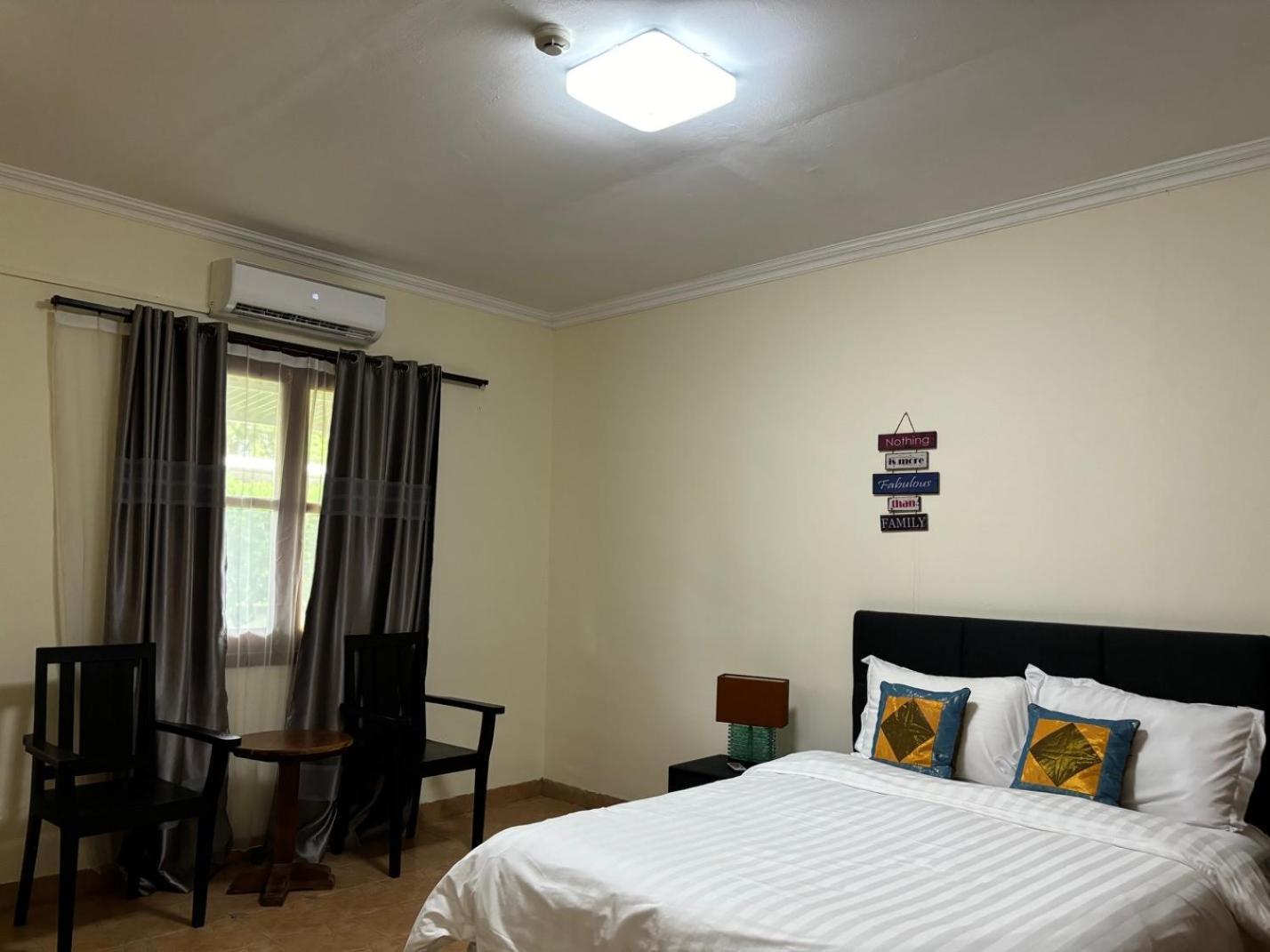 Palm Malinamoc Hotel Dili Kültér fotó