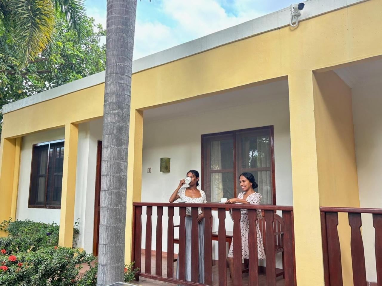 Palm Malinamoc Hotel Dili Kültér fotó